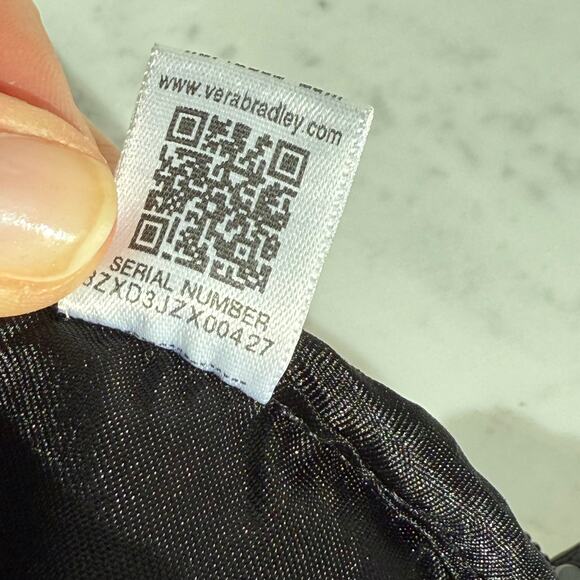 Vera Bradley Travel Cosmetic Bag Black White Paisley NWT - Picture 7 of 7